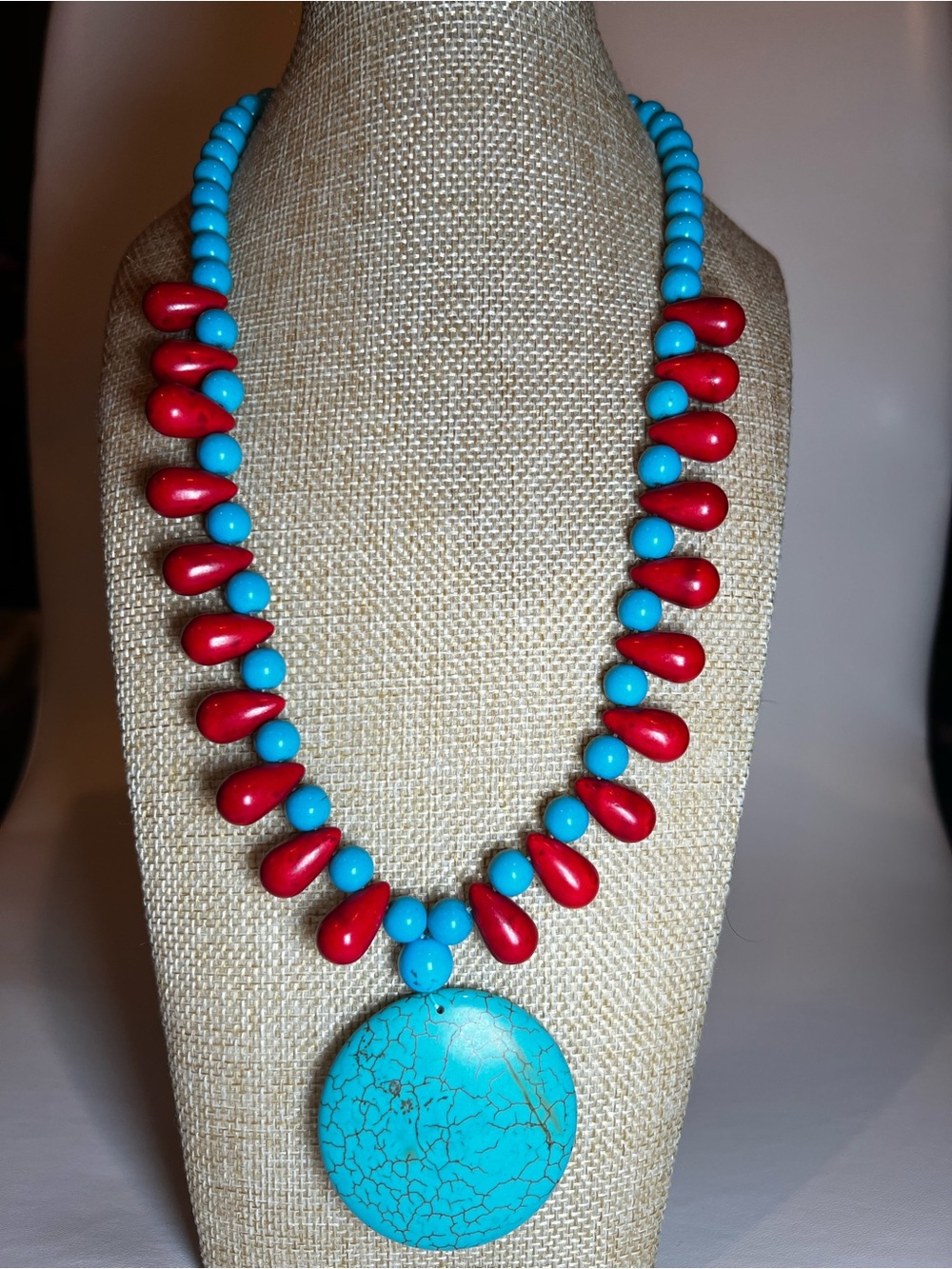 Southwestern stone torquoise howlite red blue statement necklace 20”